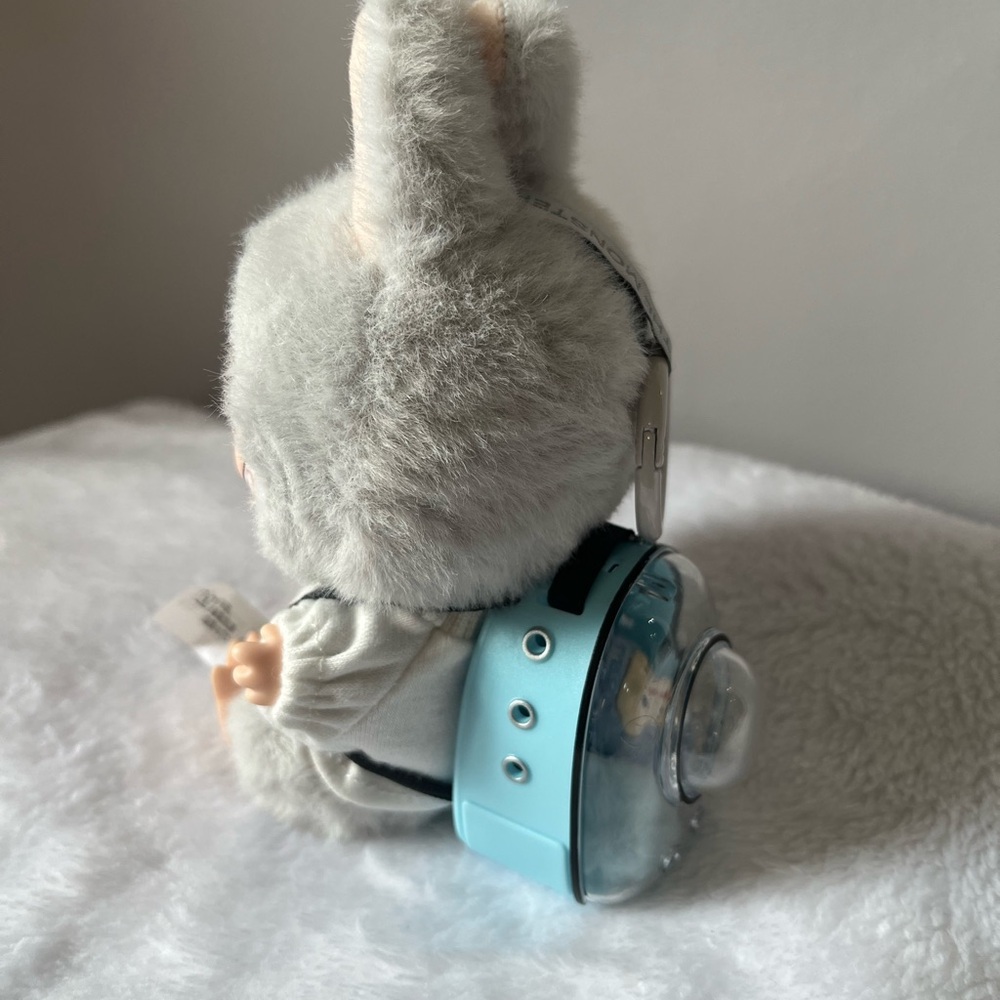 Keychains/ Labubu backpack - Picture 4 of 4